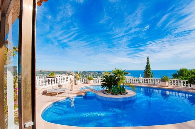 3 slaapkamer Villa te koop in Moraira, Teulada-Moraira met zwembad garage - € 1.550.000 (Ref: 10086902)
