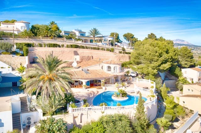 3 slaapkamer Villa te koop in Moraira, Teulada-Moraira met zwembad garage - € 1.550.000 (Ref: 10086902)