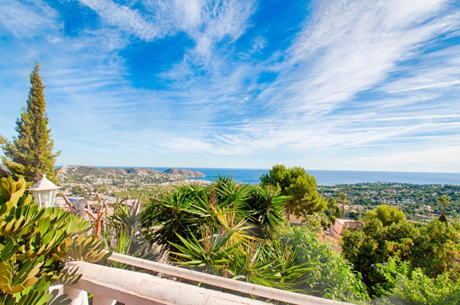 Chalet de 3 habitaciones en Moraira en venta con piscina garaje - 1.550.000 € (Ref: 10086902)