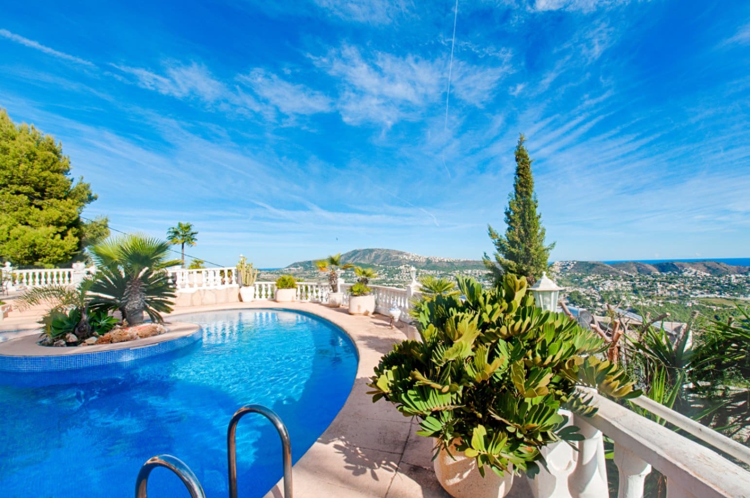 Chalet de 3 habitaciones en Moraira en venta con piscina garaje - 1.550.000 € (Ref: 10086902)