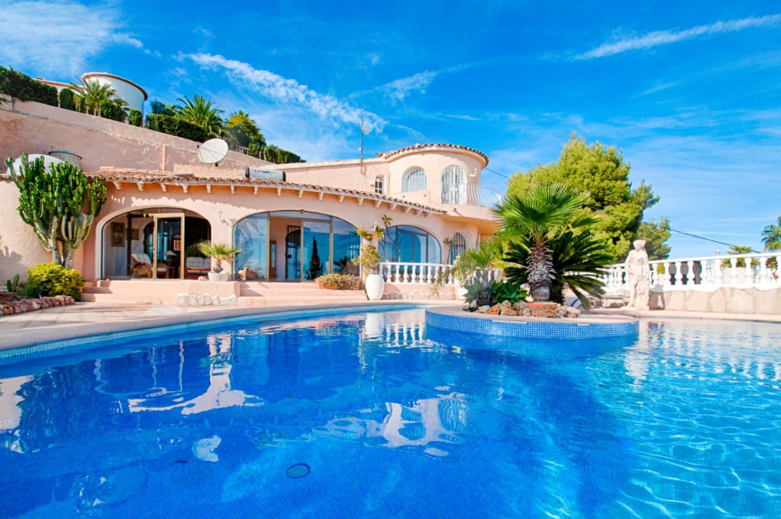 Chalet de 3 habitaciones en Moraira en venta con piscina garaje - 1.550.000 € (Ref: 10086902)