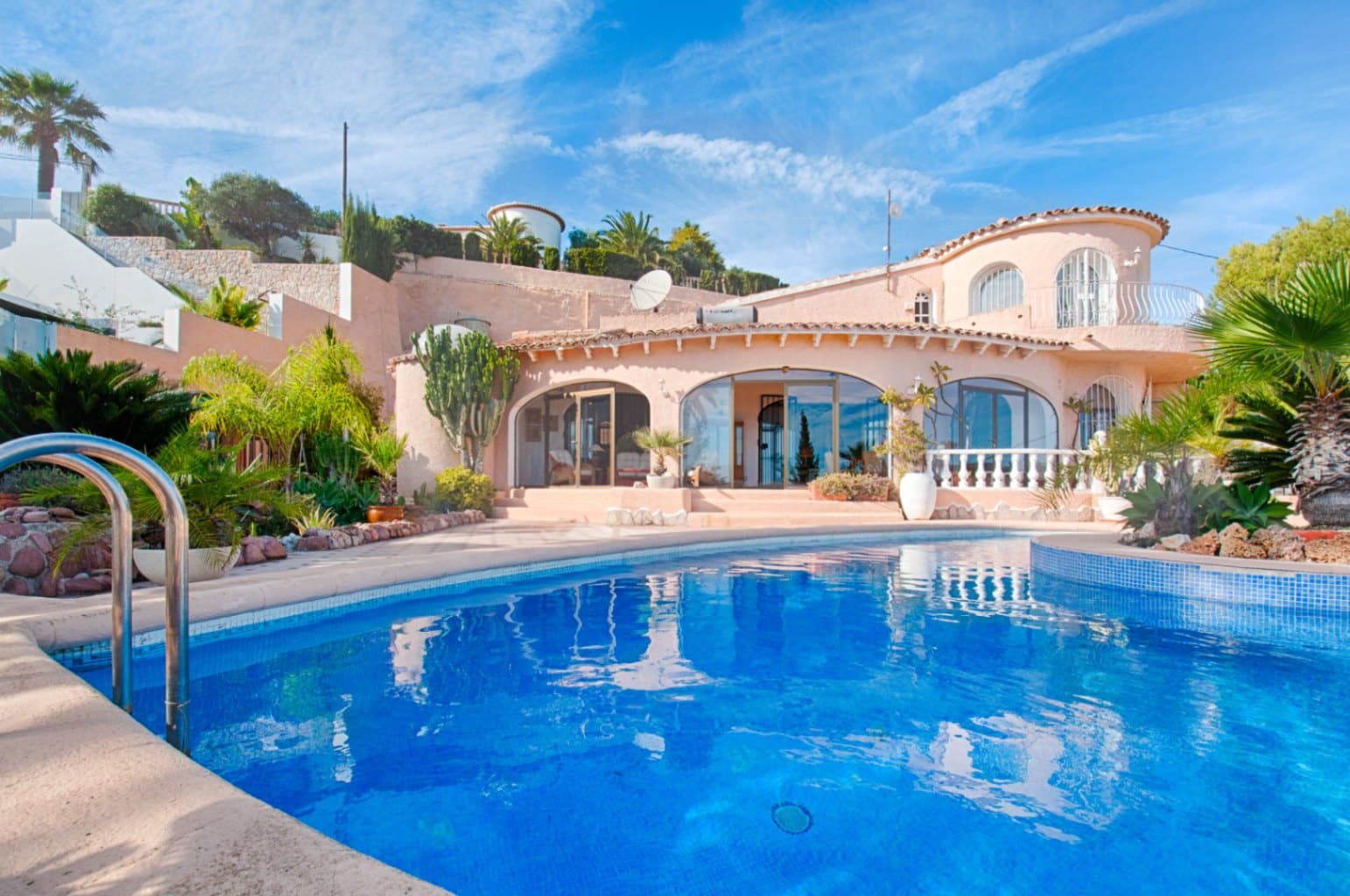 Chalet de 3 habitaciones en Moraira en venta con piscina garaje - 1.550.000 € (Ref: 10086902)