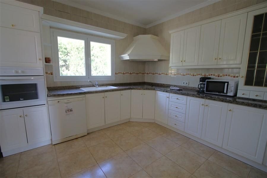 Chalet de 12 habitaciones en Calpe / Calp en venta con piscina garaje - 1.800.000 € (Ref: 10086907)