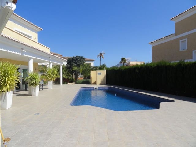 3 quarto Moradia para venda em Calpe / Calp com piscina garagem - 995 000 € (Ref: 10086911)