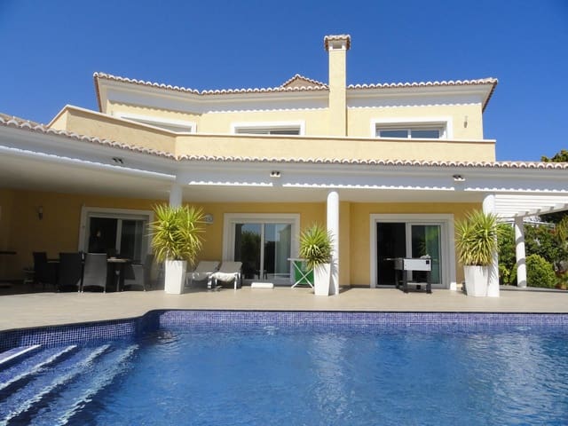 3 quarto Moradia para venda em Calpe / Calp com piscina garagem - 995 000 € (Ref: 10086911)