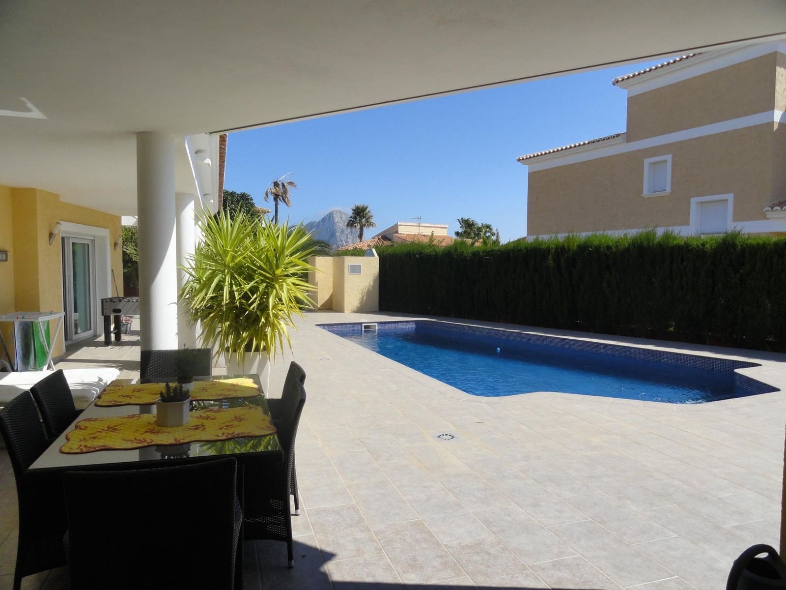 3 quarto Moradia para venda em Calpe / Calp com piscina garagem - 995 000 € (Ref: 10086911)
