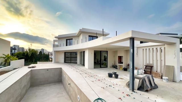 Chalet de 5 habitaciones en Calpe / Calp en venta con piscina garaje - 1.550.000 € (Ref: 10086913)