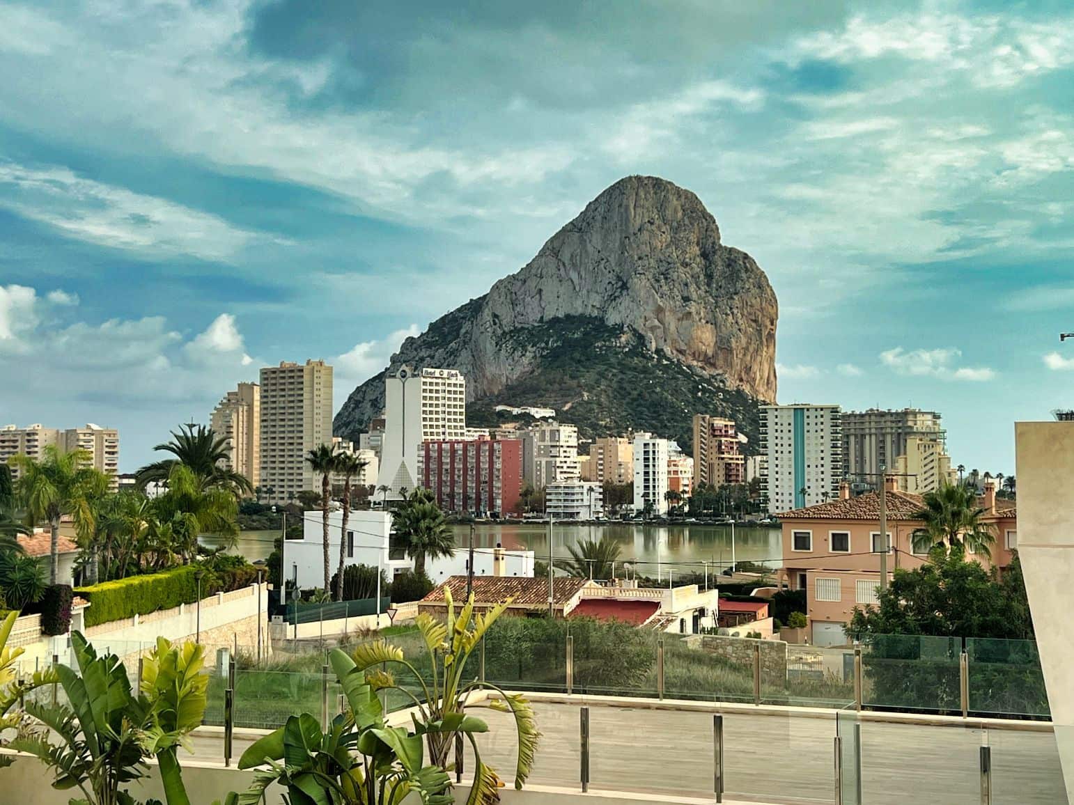 5 sypialnia Willa na sprzedaż w Calpe / Calp z basenem garażem - 1 550 000 € (Ref: 10086913)
