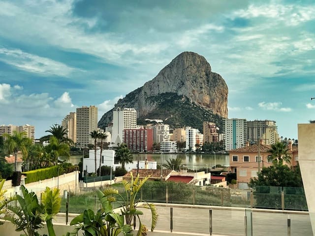 Chalet de 5 habitaciones en Calpe / Calp en venta con piscina garaje - 1.550.000 € (Ref: 10086913)