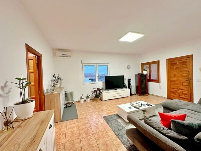 4 makuuhuone Huvila myytävänä paikassa Calpe / Calp mukana uima-altaan 
autotalli - 675 000 € (Ref: 10088732)