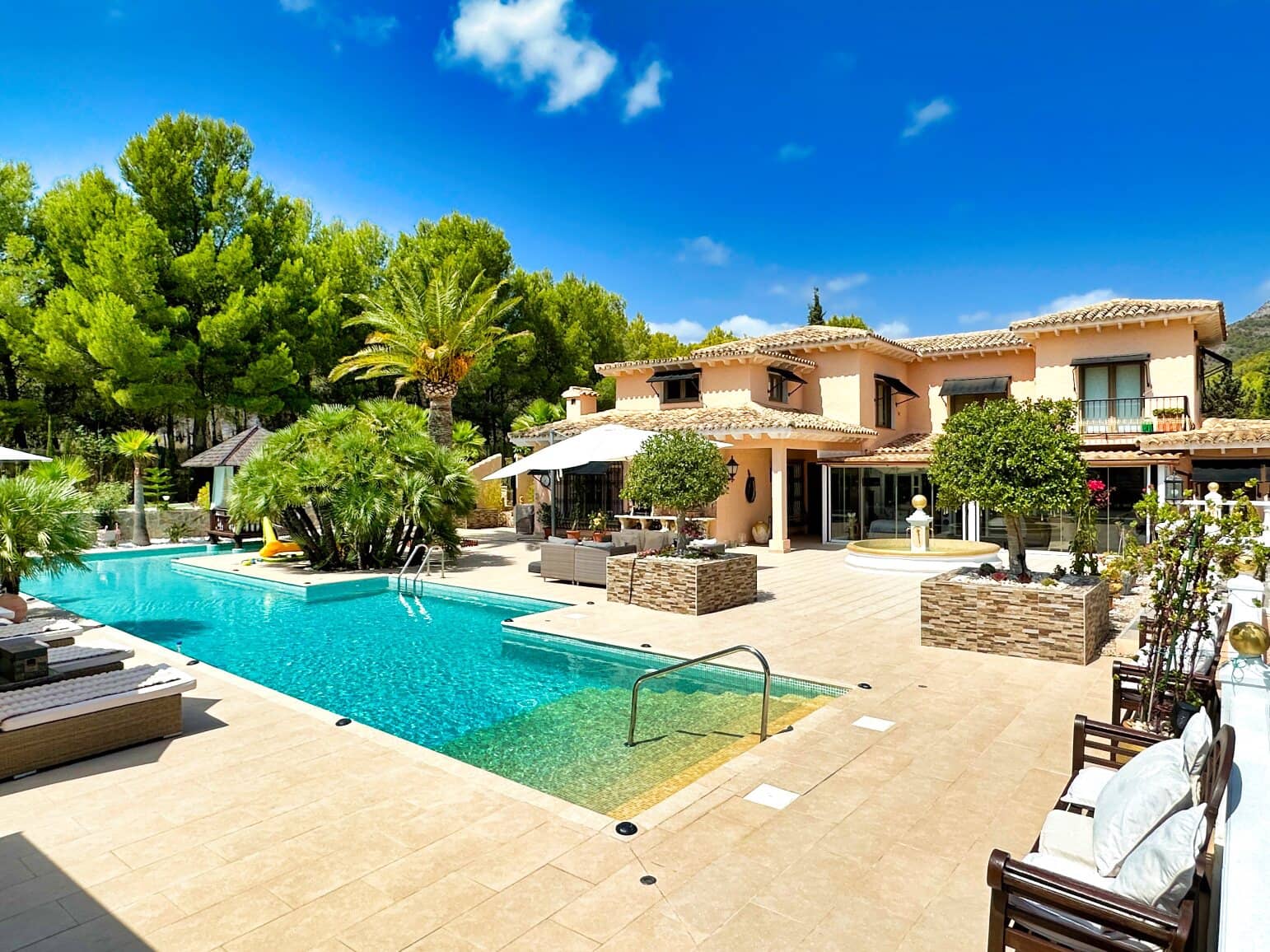 Chalet de 4 habitaciones en Altea la Vella en venta con piscina garaje - 2.900.000 € (Ref: 10102868)