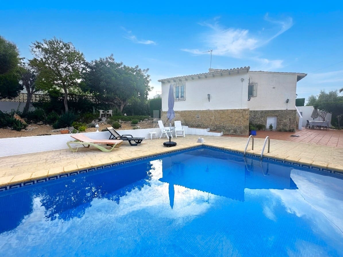 3 slaapkamer Villa te koop in Moraira met zwembad garage - € 620.000 (Ref: 10120909)
