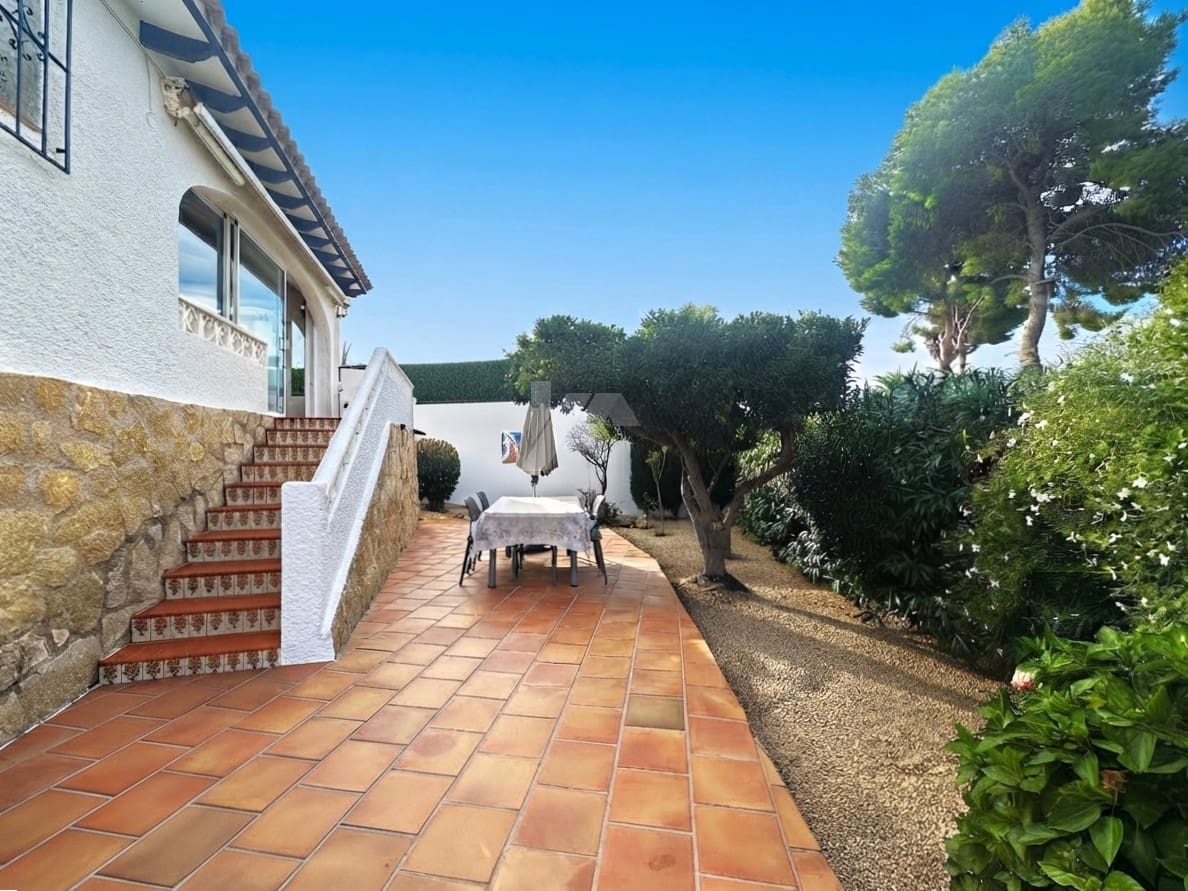 3 slaapkamer Villa te koop in Moraira met zwembad garage - € 620.000 (Ref: 10120909)