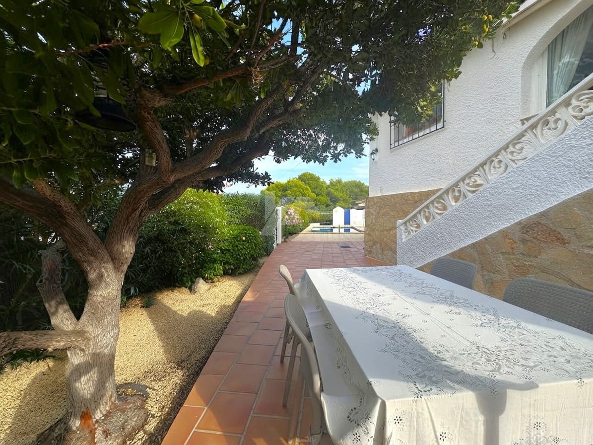 3 slaapkamer Villa te koop in Moraira met zwembad garage - € 620.000 (Ref: 10120909)