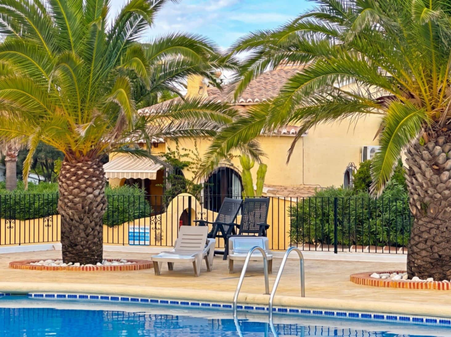 2 bedroom Bungalow for sale in Cumbre del Sol with pool - € 355,000 (Ref: 10156803)