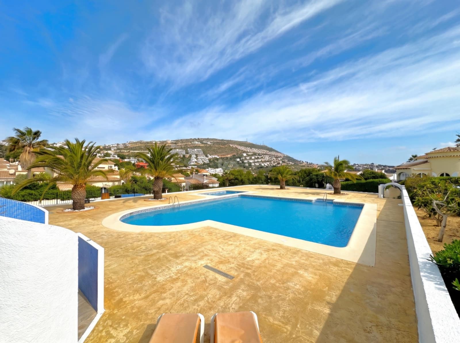 2 bedroom Bungalow for sale in Cumbre del Sol with pool - € 355,000 (Ref: 10156803)