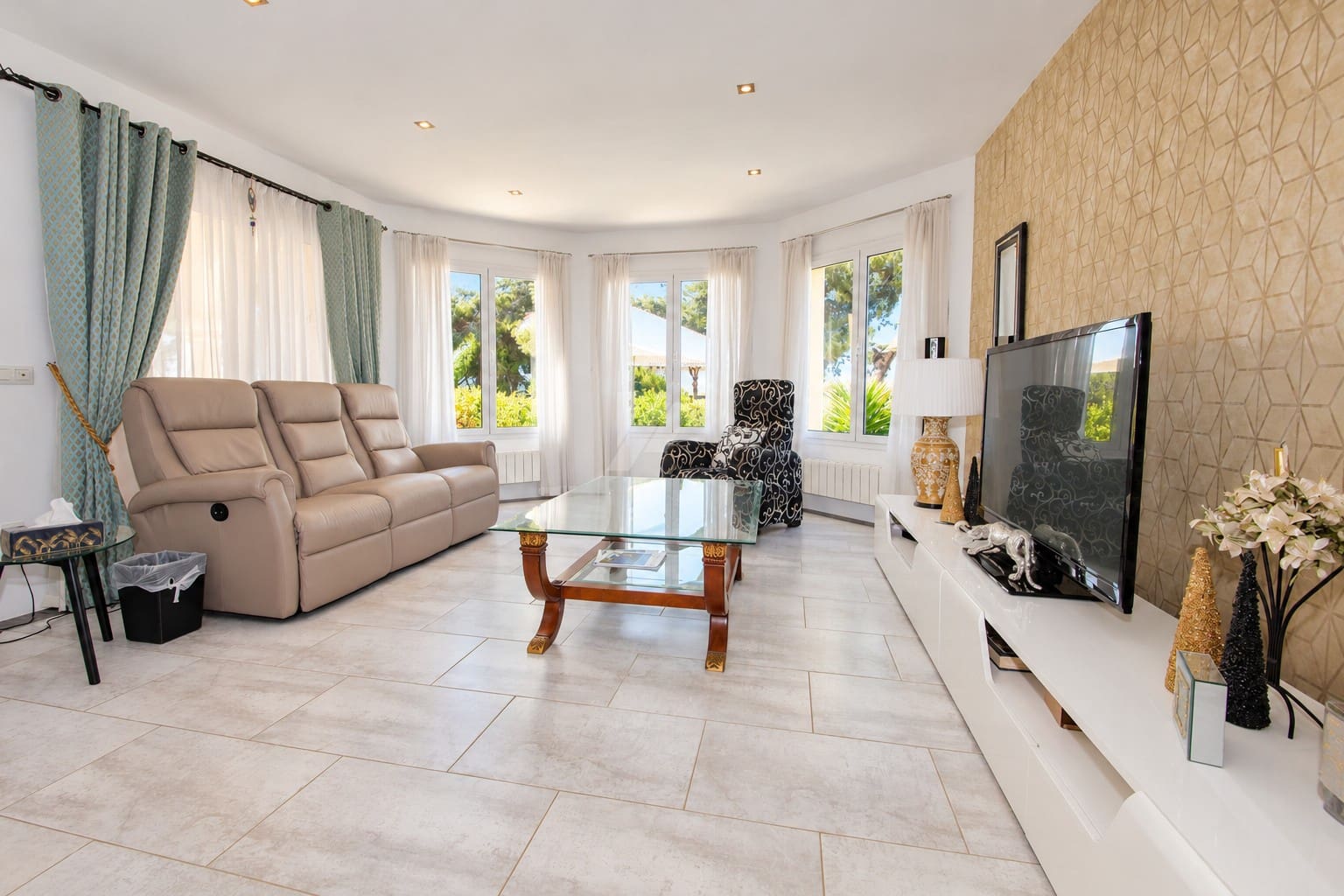 Chalet de 4 habitaciones en Moraira en venta con piscina garaje - 975.000 € (Ref: 10183881)
