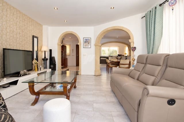 Chalet de 4 habitaciones en Paichi, Teulada-Moraira en venta con piscina garaje - 975.000 € (Ref: 10183881)