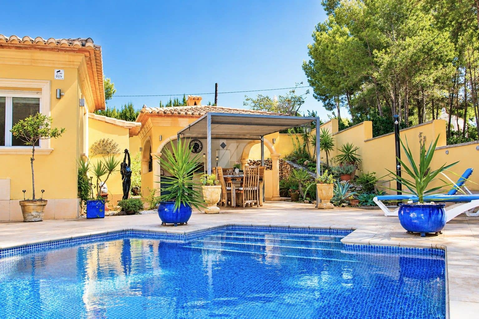 Chalet de 4 habitaciones en Moraira en venta con piscina garaje - 975.000 € (Ref: 10183881)