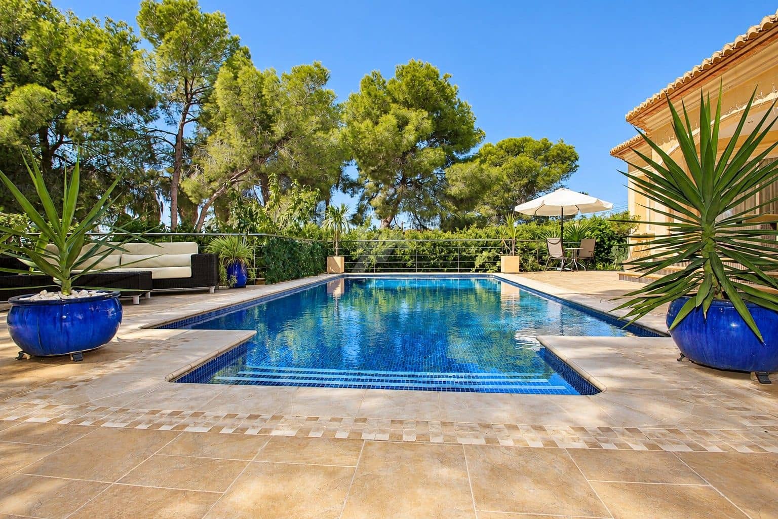 Chalet de 4 habitaciones en Moraira en venta con piscina garaje - 975.000 € (Ref: 10183881)