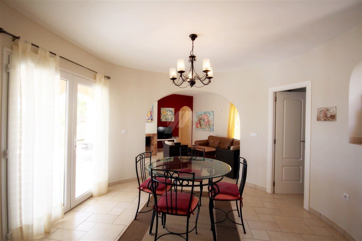 Chalet de 3 habitaciones en Javea / Xàbia en venta con piscina garaje - 750.000 € (Ref: 4358609)