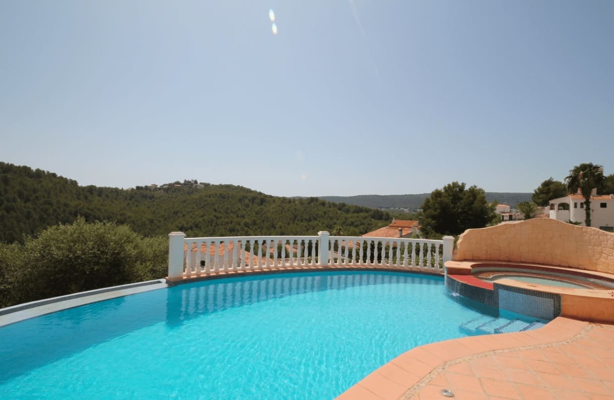Chalet de 3 habitaciones en Javea / Xàbia en venta con piscina garaje - 750.000 € (Ref: 4358612)