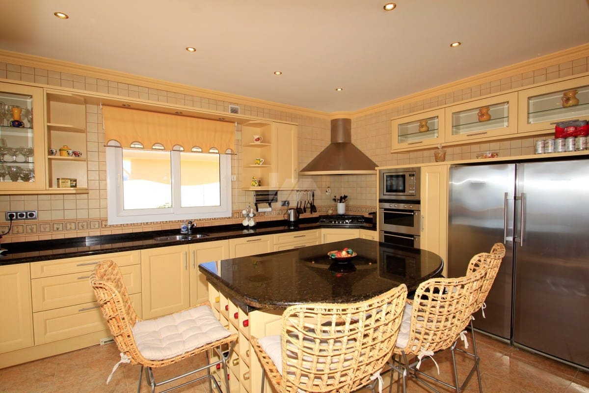 3 sovrum Villa till salu i Moraira med pool garage - 1 450 000 € (Ref: 4644131)