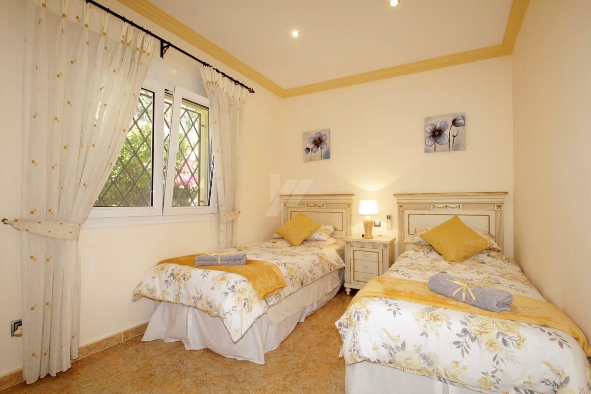 3 sovrum Villa till salu i Moraira med pool garage - 1 450 000 € (Ref: 4644131)