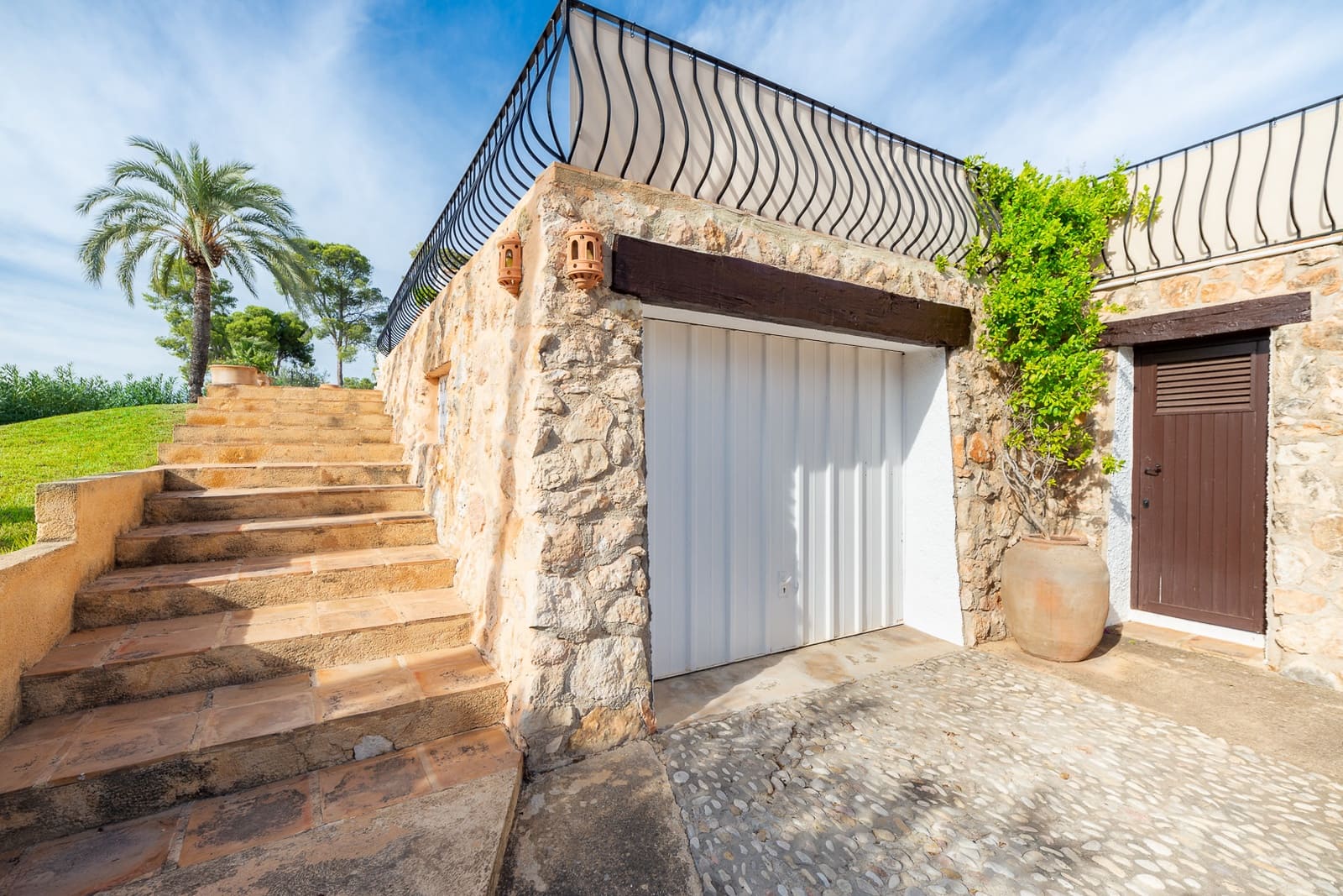 5 bedroom Villa for sale in Moraira with pool garage - € 1,699,000 (Ref: 6913808)