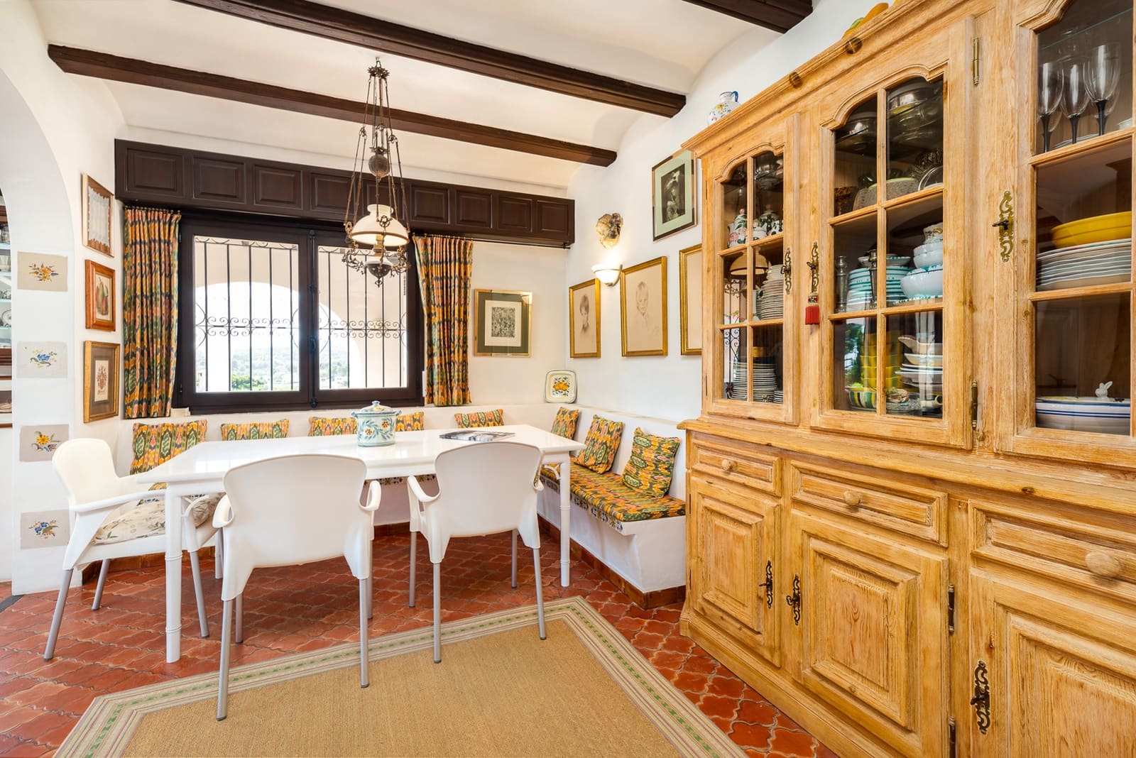 5 bedroom Villa for sale in Moraira with pool garage - € 1,699,000 (Ref: 6913808)