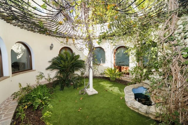 2 bedroom Villa for sale in Altea la Vella, Altea with pool garage - € 1,350,000 (Ref: 7308490)