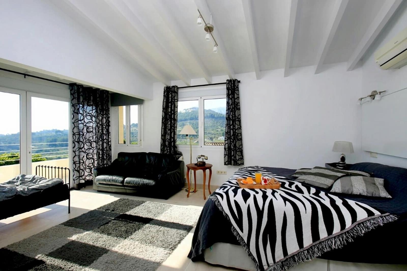 4 soveværelse Finca/Landehus til salg i Calpe / Calp med swimmingpool garage - € 2.250.000 (Ref: 7312975)