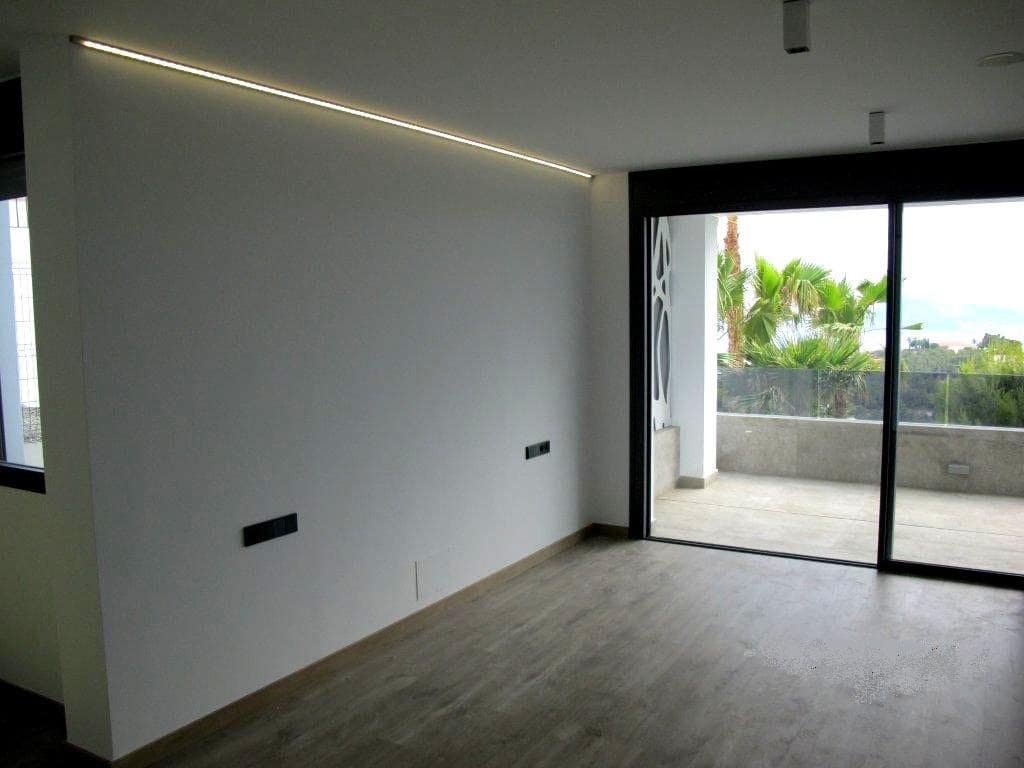 4 bedroom Villa for sale in Altea with pool garage - € 2,850,000 (Ref: 7312982)