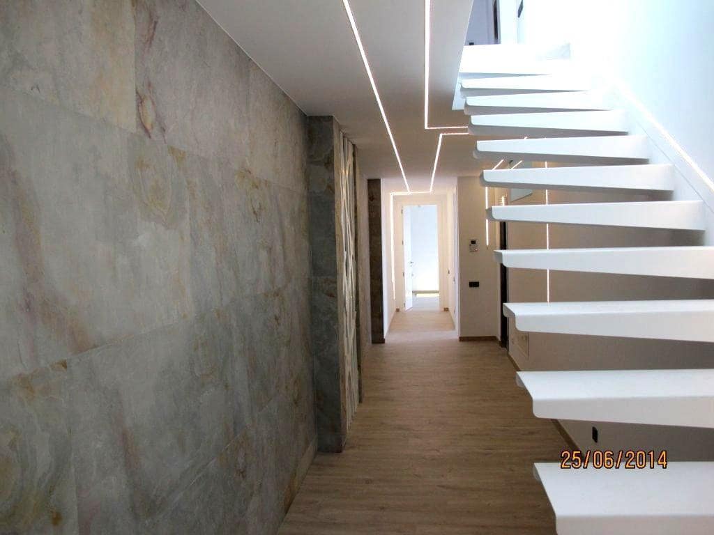 4 bedroom Villa for sale in Altea with pool garage - € 2,850,000 (Ref: 7312982)