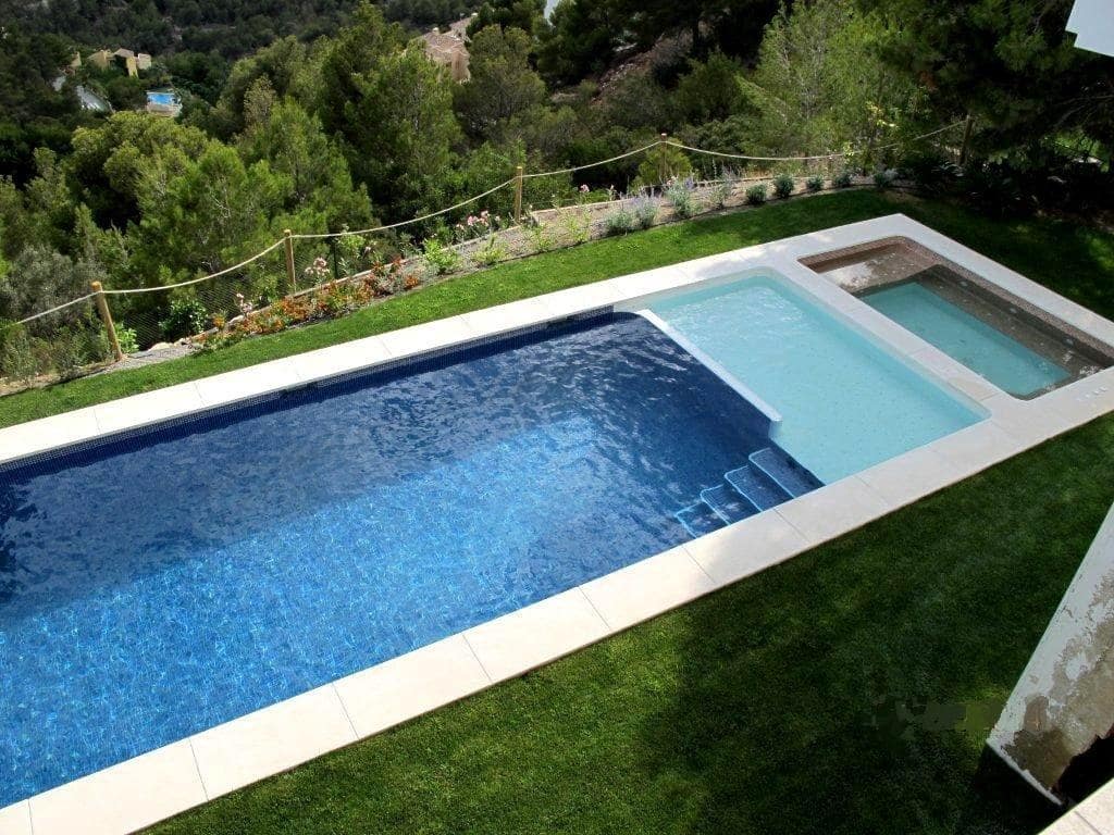 4 bedroom Villa for sale in Altea with pool garage - € 2,850,000 (Ref: 7312982)
