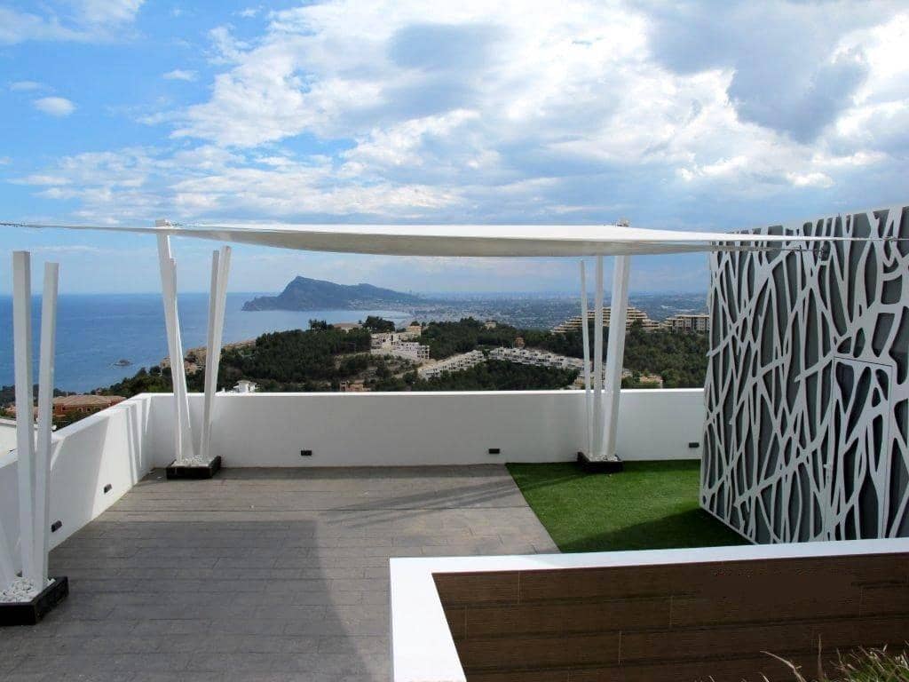 4 bedroom Villa for sale in Altea with pool garage - € 2,850,000 (Ref: 7312982)