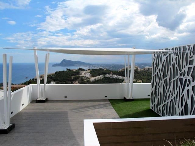 4 bedroom Villa for sale in Altea with pool garage - € 2,850,000 (Ref: 7312982)