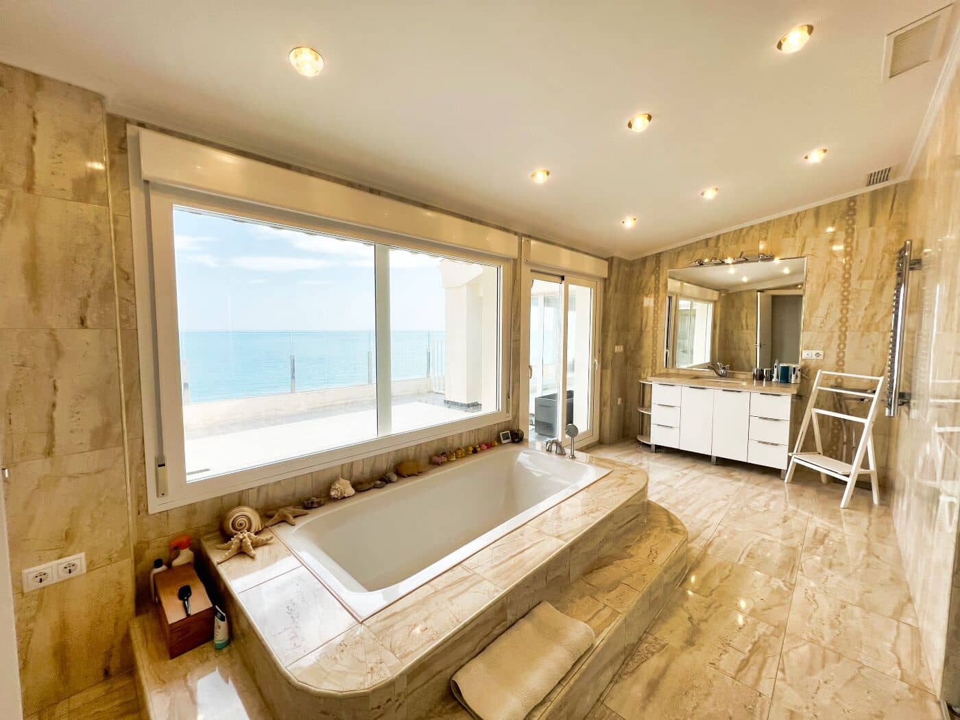 4 slaapkamer Appartement te koop in Altea met zwembad - € 2.500.000 (Ref: 7544276)