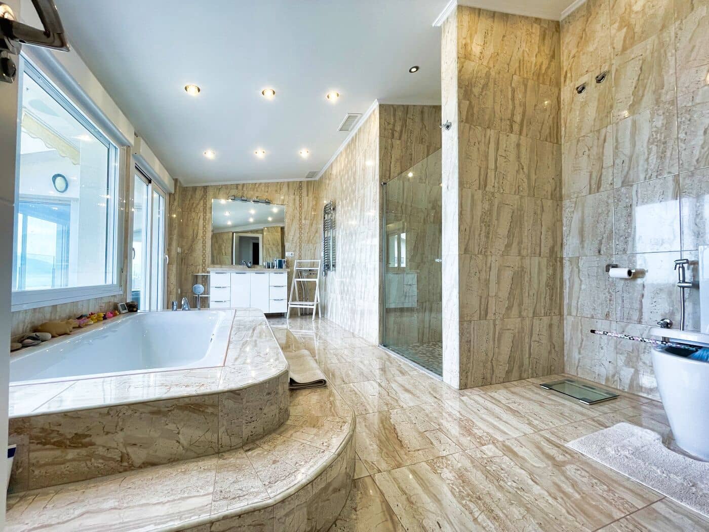 4 slaapkamer Appartement te koop in Altea met zwembad - € 2.500.000 (Ref: 7544276)