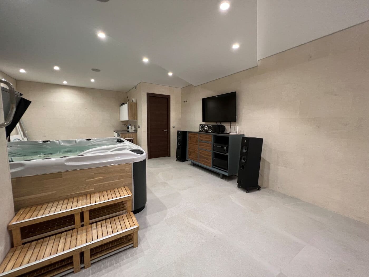 5 bedroom Villa for sale in Altea with pool garage - € 3,100,000 (Ref: 7544280)