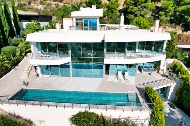 5 bedroom Villa for sale in Altea with pool garage - € 3,100,000 (Ref: 7544280)