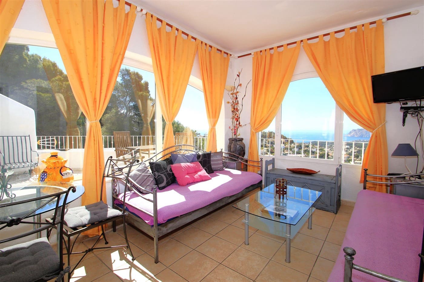 6 bedroom Villa for sale in Benissa with pool garage - € 1,600,000 (Ref: 7544284)