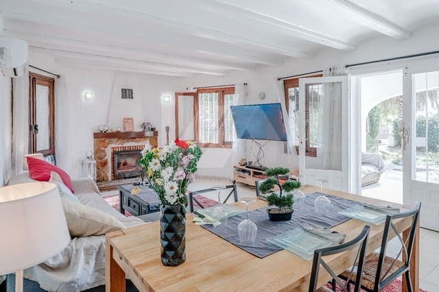 2 soverom Villa til salgs i Paichi, Teulada-Moraira med svømmebasseng garasje - € 550 000 (Ref: 7871572)