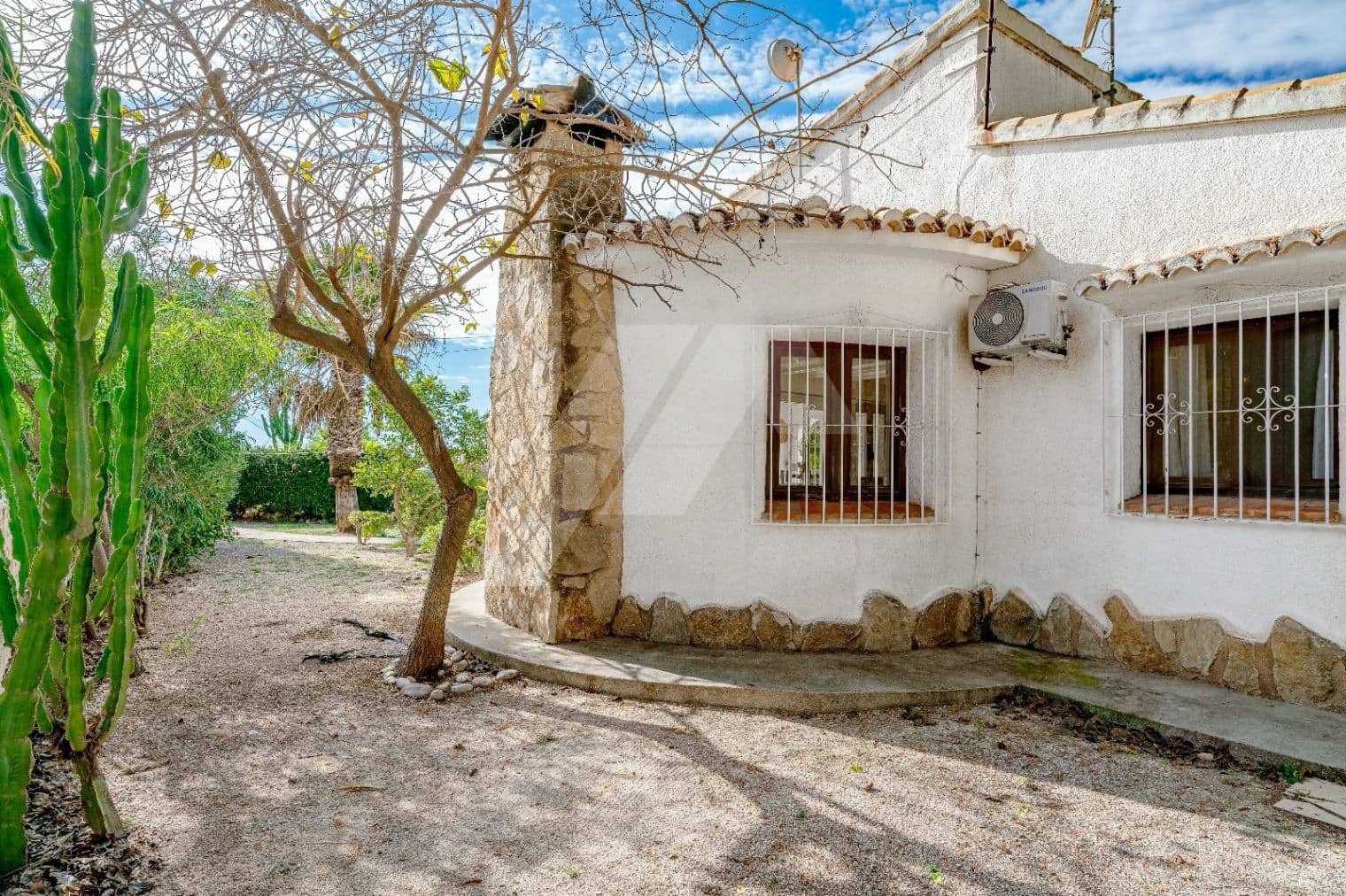 2 soveværelse Villa til salg i Moraira med swimmingpool garage - € 550.000 (Ref: 7871572)