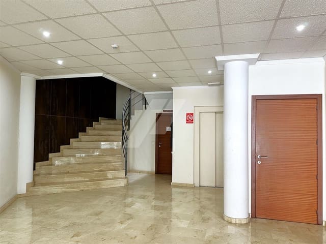 Commercial for sale in Teulada Pueblo, Teulada-Moraira with garage - € 135,500 (Ref: 7918373)