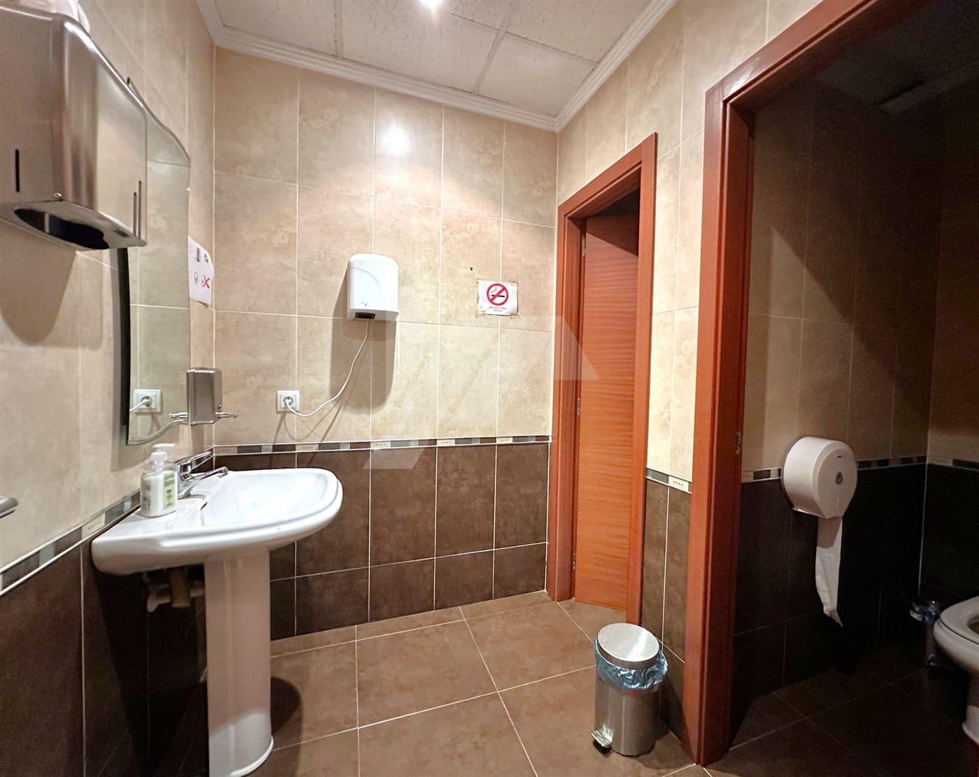 Erhverv til salg i Teulada med garage - € 135.500 (Ref: 7918373)