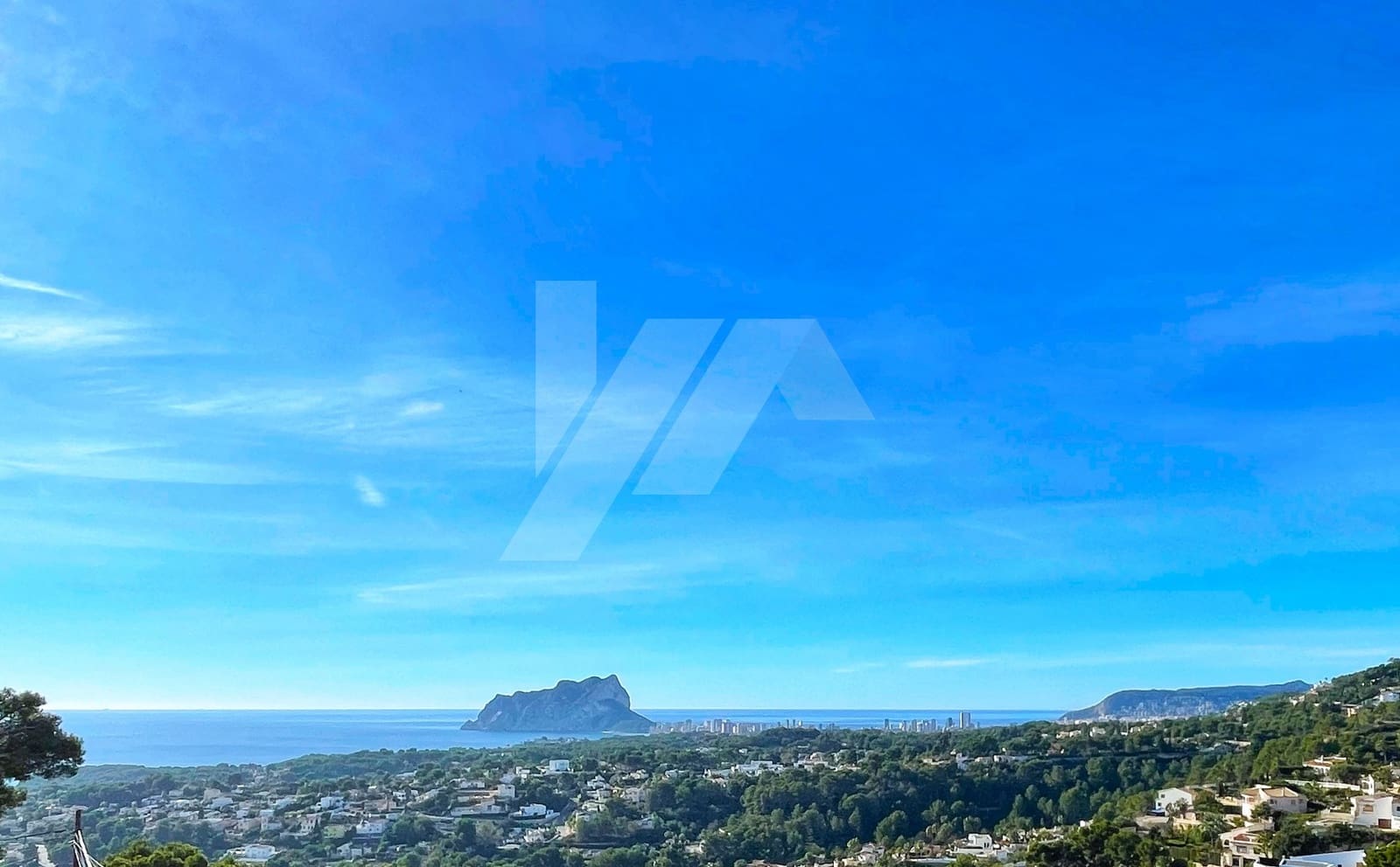 3 sovrum Villa till salu i Montemar med pool garage - 1 595 000 € (Ref: 8026445)