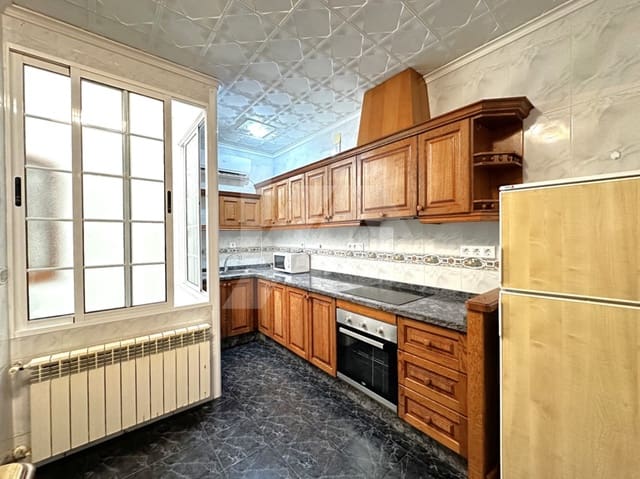 3 soverom Hus til salgs i Teulada Pueblo, Teulada-Moraira med svømmebasseng - € 290 000 (Ref: 8371370)