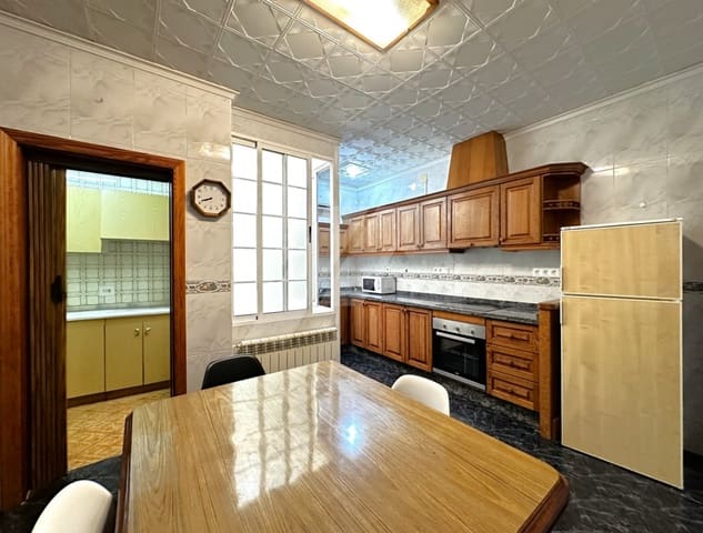 3 soverom Hus til salgs i Teulada Pueblo, Teulada-Moraira med svømmebasseng - € 290 000 (Ref: 8371370)