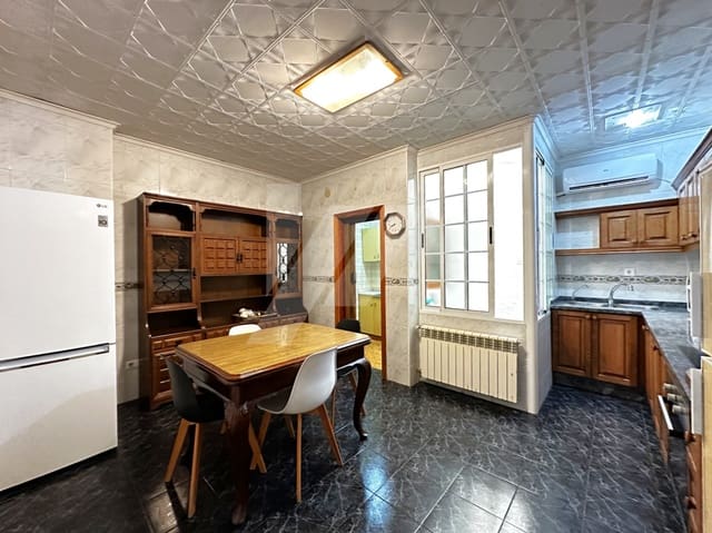 3 soverom Hus til salgs i Teulada Pueblo, Teulada-Moraira med svømmebasseng - € 290 000 (Ref: 8371370)